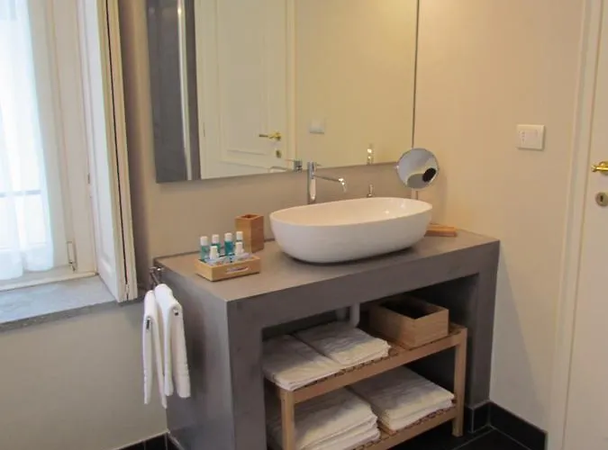 L'approdo Di Sant'agostino Como